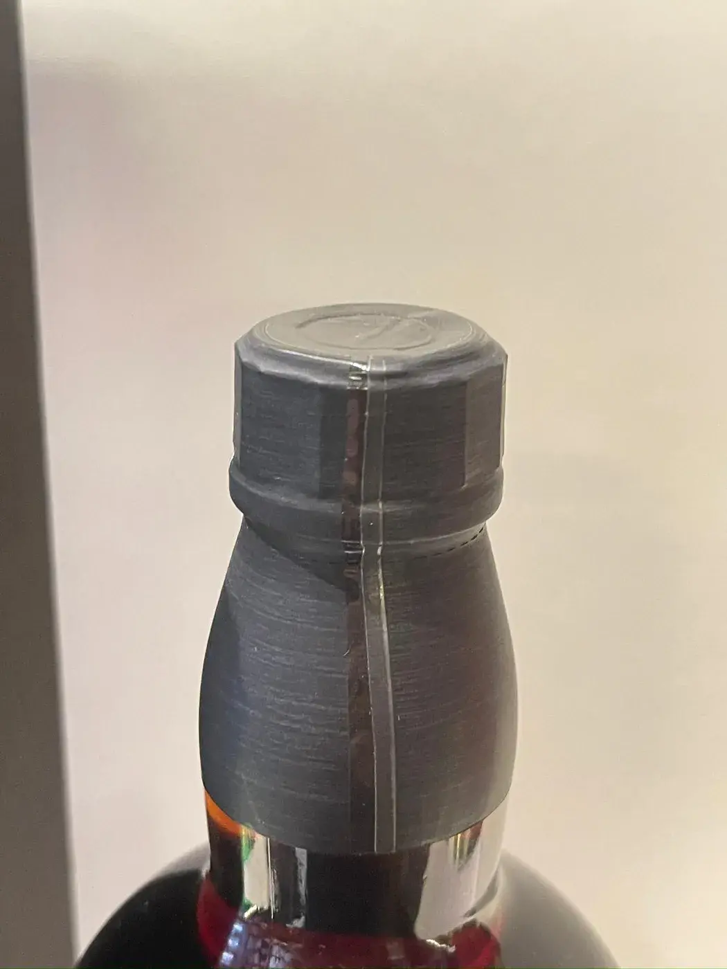 The Peninsula Tokyo Suntory Blended Whisky 43.0 abv 2014 (1 BT70) — Peninsula, Japan — view 5