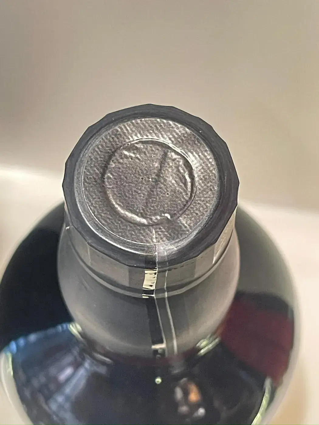 The Peninsula Tokyo Suntory Blended Whisky 43.0 abv 2014 (1 BT70) — Peninsula, Japan — view 6
