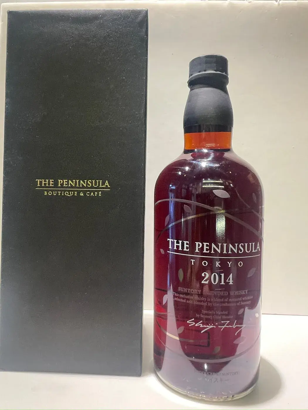 The Peninsula Tokyo Suntory Blended Whisky 43.0 abv 2014 (1 BT70) — Peninsula, Japan — view 7