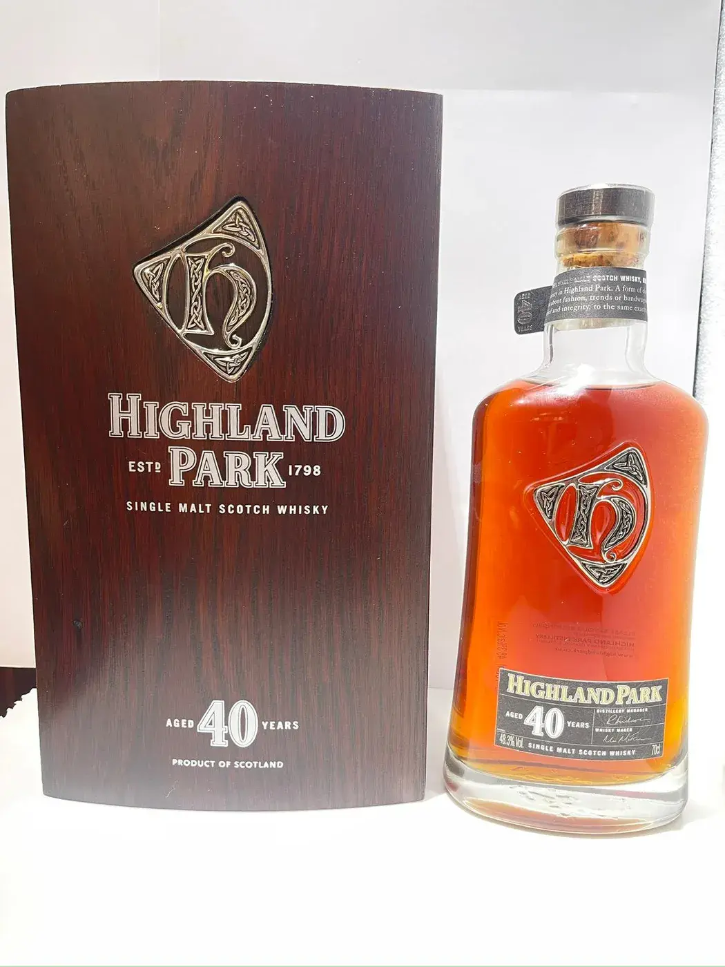 Highland Park 40 Year 48.3 abv NV (1 BT70) — Highland, Scotland — view 2