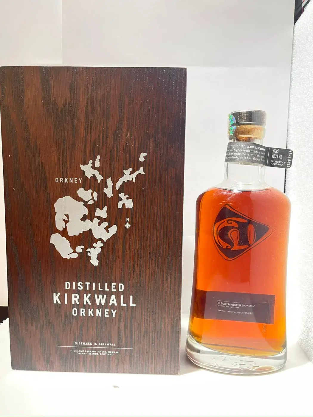 Highland Park 40 Year 48.3 abv NV (1 BT70) — Highland, Scotland — view 3