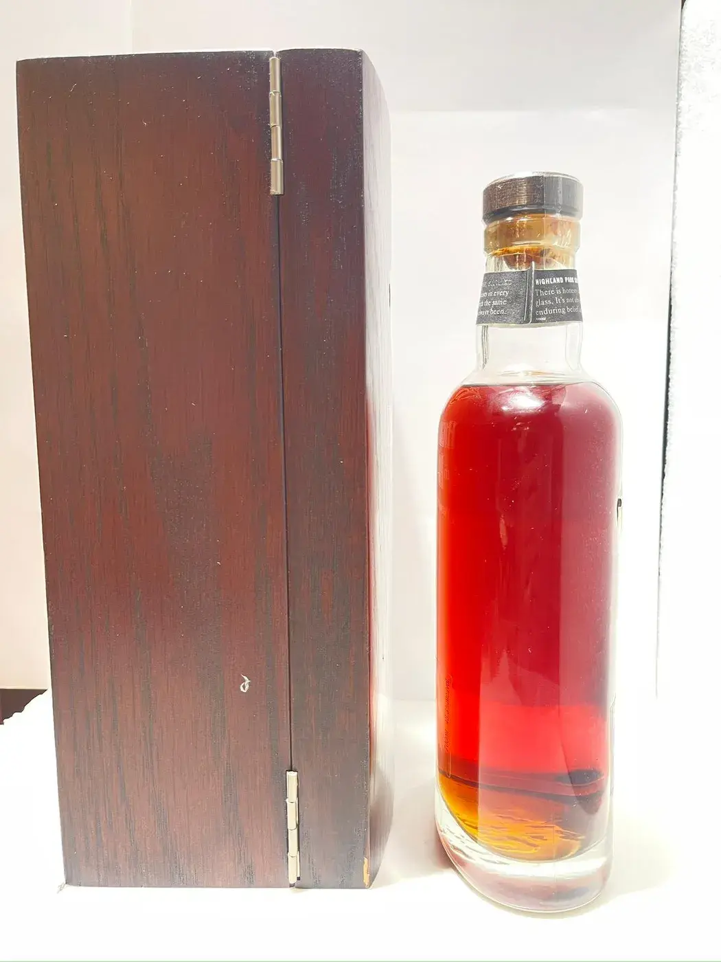 Highland Park 40 Year 48.3 abv NV (1 BT70) — Highland, Scotland — view 4