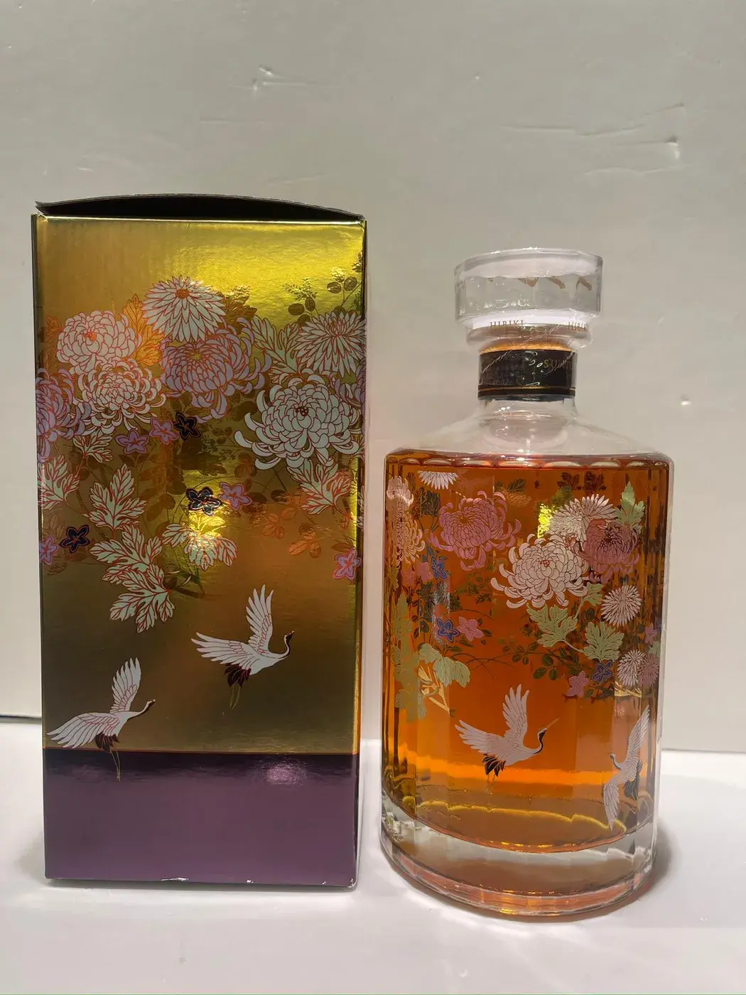 Hibiki 17 Year Old Kacho Fugetsu Limited Edition 43.0 abv NV (1 BT70) — Hibiki, Japan — view 4